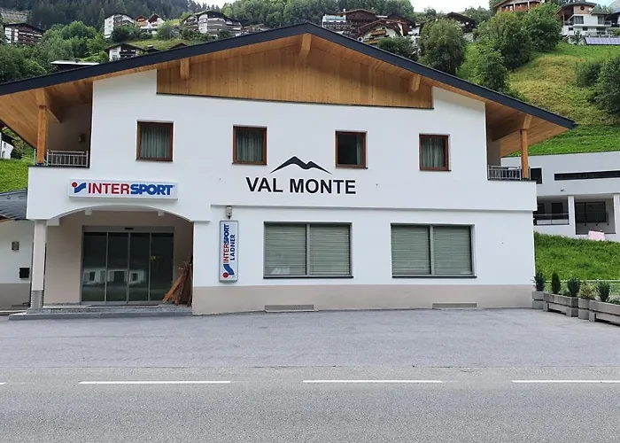 Val Monte Apartmanhotel 3*