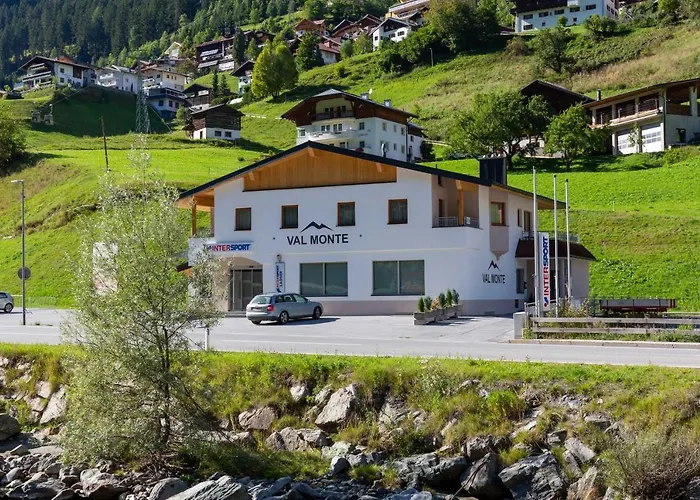 Apartmanhotel Val Monte 3*