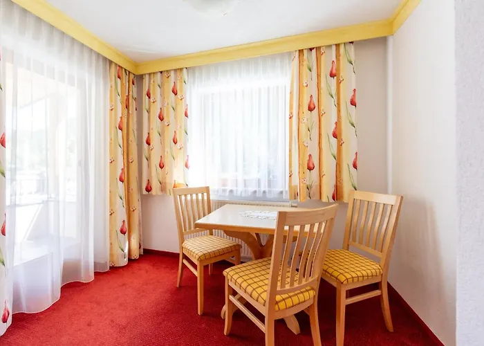 Val Monte Apartmanhotel 3*