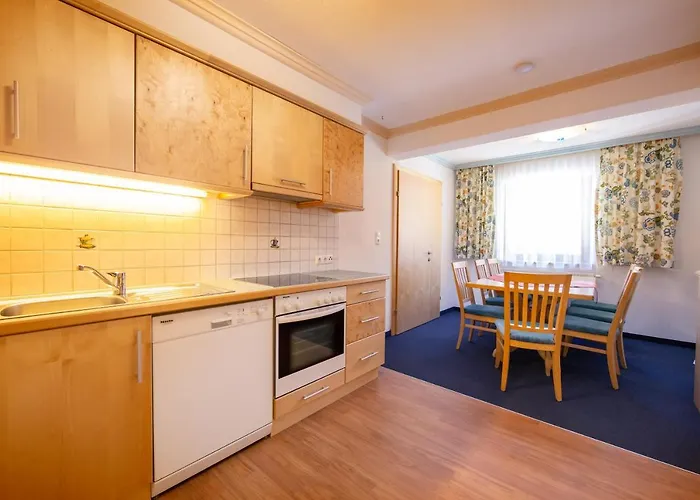 Val Monte Apartmanhotel 3*